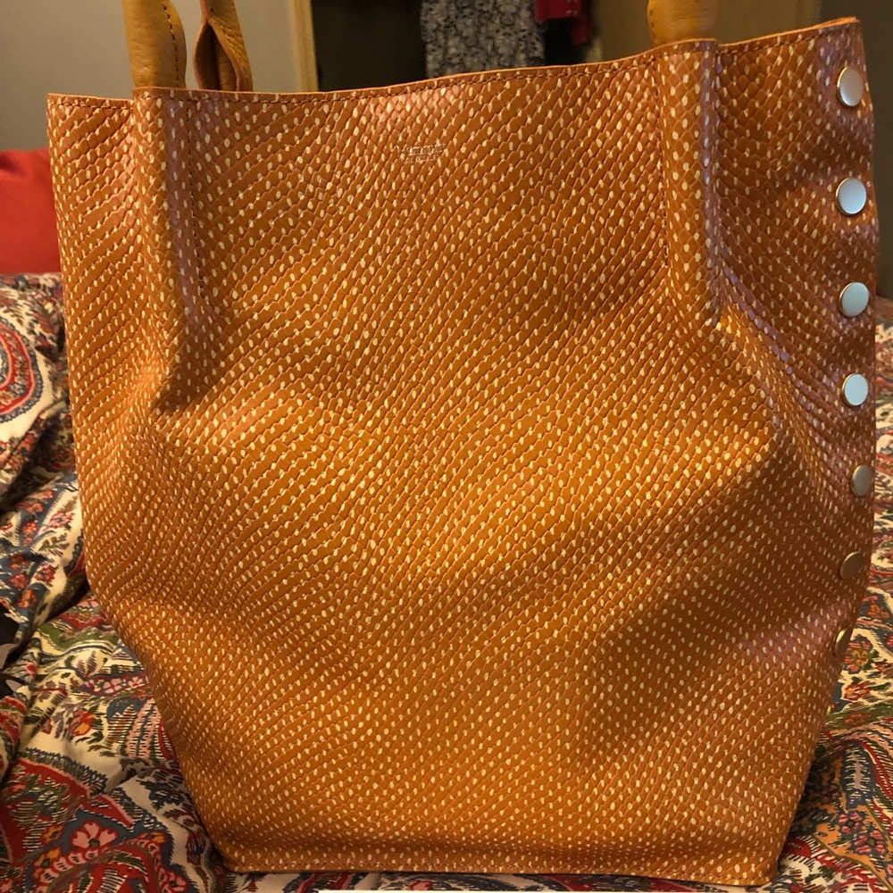 Hammitt Oliver medium - with 110 North wallet